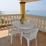 House Tolis - شقة