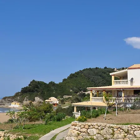 Apartment House Tolis - *