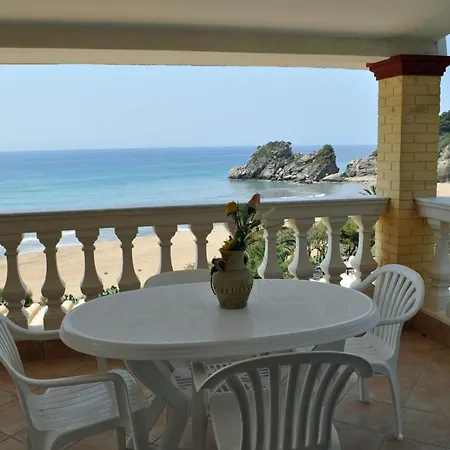 House Tolis -