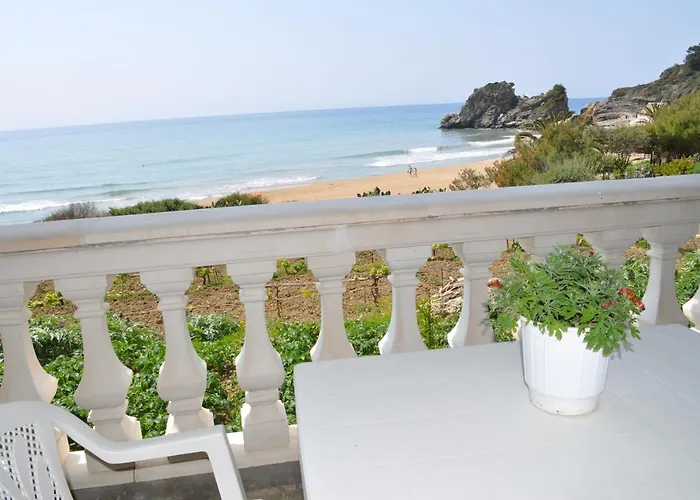 House Tolis -