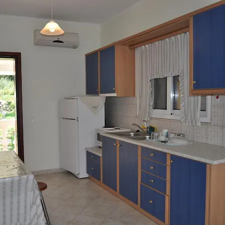 House Tolis - بيليكاس